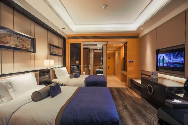 غرفة قياسية بسريرين منفصلين بإطلالة على النهر في طابق مرتفع، Crowne Plaza LANZHOU 2/7
