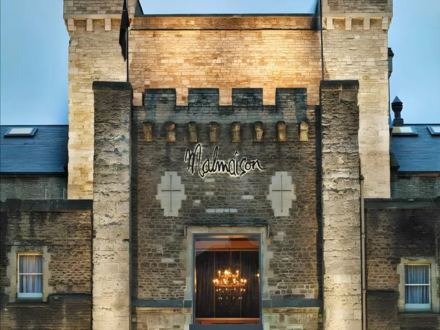 Club, Malmaison Oxford 1/1