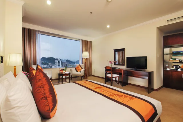 Family Suite, Double Bed, Ha Long Dc Hotel 1/2