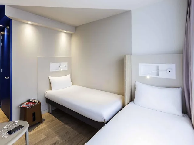 غرفة بسريرين منفصلين، Ibis Budget Amsterdam City South 2/6