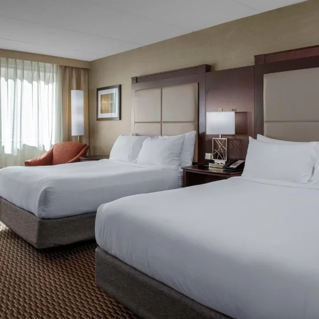 غرفة بسريرين كوين لذوي الإعاقة، CROWNE PLAZA BOSTON - WOBURN 1/4