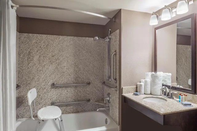 غرفة ديلوكس بسريرين كوين لذوي الإعاقة، Wingate By Wyndham St George 5/7
