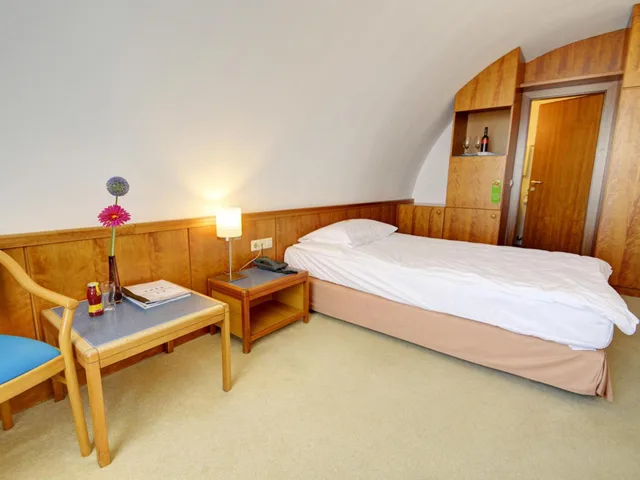 Room, Single, Atrigon 3/15