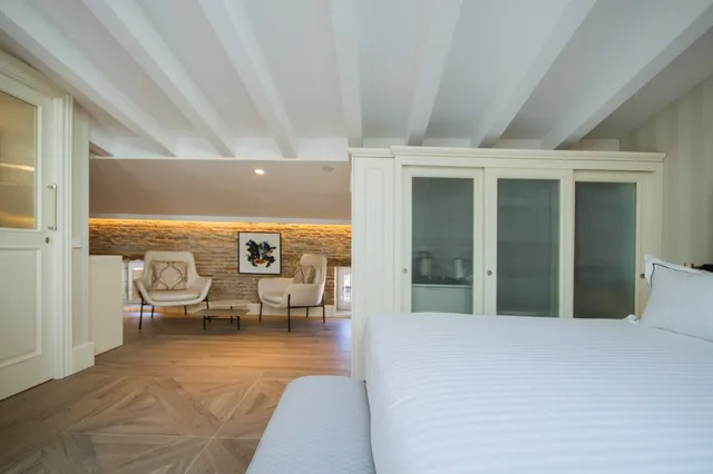 غرفة أساسية بسرير مزدوج، MYR Palacio Vallier 1/9