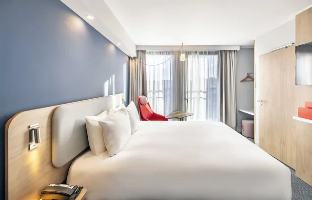 غرفة قياسية بسرير فردي، Holiday Inn Express Paris - Poissy, an IHG Hotel 1/7