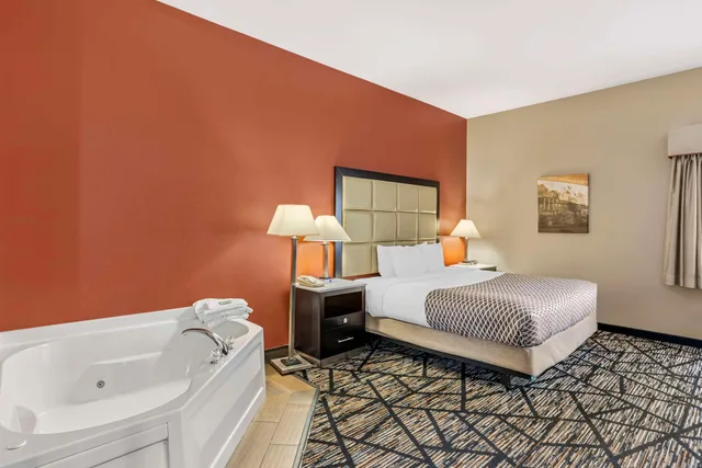 غرفة بسرير كينج مع أريكة بحوض جاكوزي، Best Western Carlisle 4/5