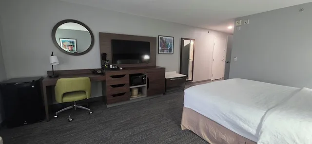 غرفة بسرير كينج لذوي الإعاقة، Hampton Inn Suites Craig 1/3