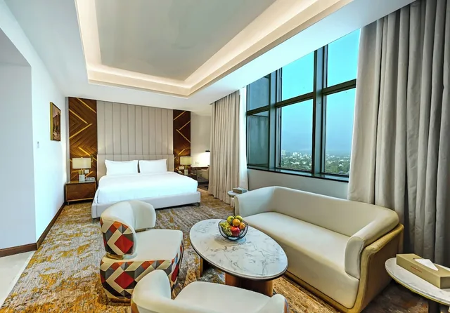 غرفة تنفيذية بسرير كينج، Movenpick Hotel Centaurus 4/10