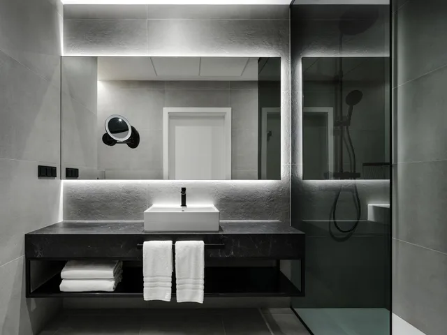 جناح جونيور، Mercure Krakow Fabryczna City 3/4