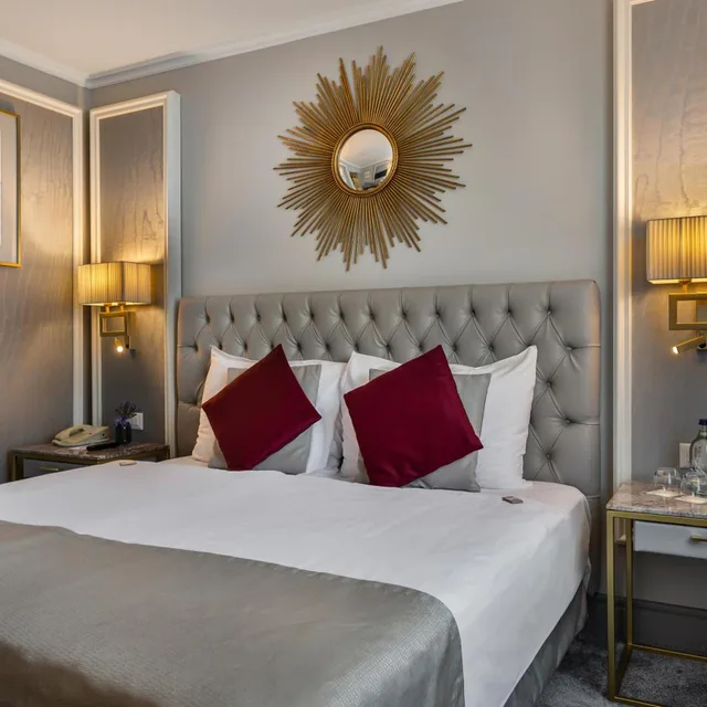 Superior Single, Royal Manotel 4/6