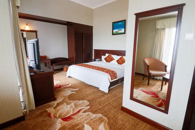 جناح بسرير كوين بإطلالة على البحر، Saigon Quynhon 4/5