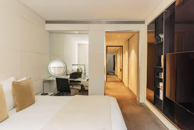 2 Bedrooms, Me, Superior, City View، Me London Hotel 4/5