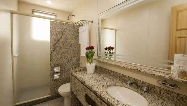 Family, Double and Twin Beds, Hotel Regina 4/4