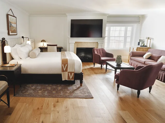 2 Bedrooms, Suite, Mansion, 2 King Beds, Sofa، Viking Hotel 2/4