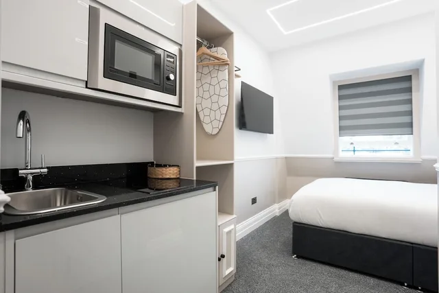 استوديو سوبيريور بسرير مزدوج، WHITELEAF HOTEL 3/4