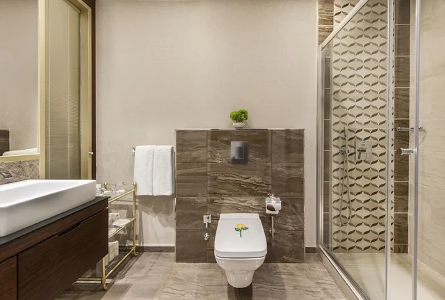 Trendy, Queen Bed، Elite World Grand Istanbul Basin Ekspres Hotel 2/4