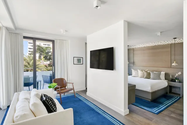 جناح جونيور، Kaskades Hotel South Beach 2/4