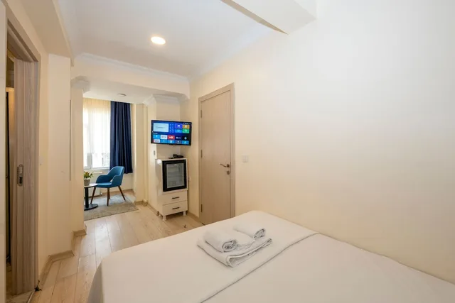 غرفة قياسية بسرير كوين، Hotel Grand Istanbul 3/4