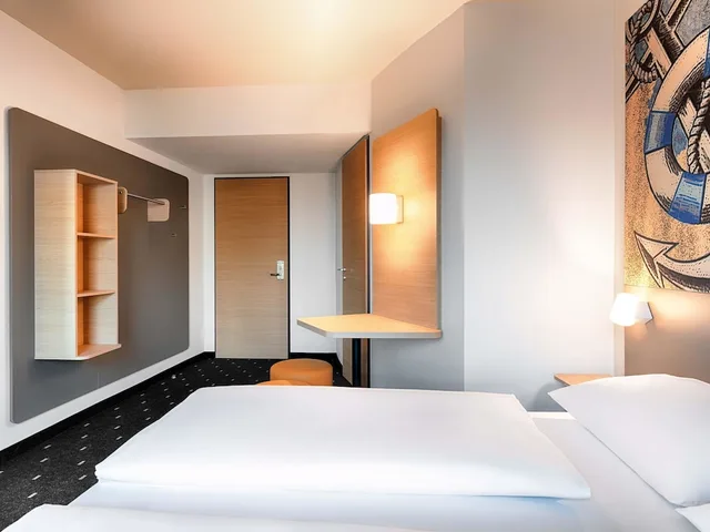 غرفة بسرير مزدوج، B&b Hotel Emden 3/5