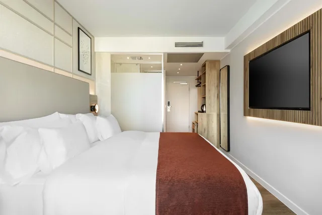 Deluxe, King Bed, Old Town View، Barcelo Dresden Newa 6/10
