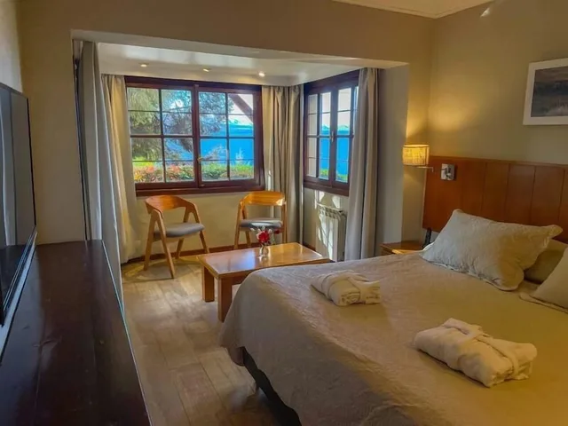 كابينة ديلوكس بسريرين مزدوجين بـ3 غرف نوم، PAILAHUE LODGE & CABANAS 1/10