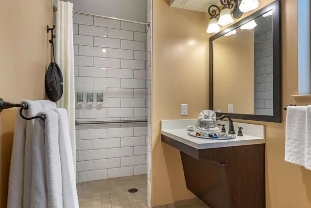 غرفة بسريرين كوين لذوي الإعاقة، Best Western Rose Garden Inn 6/6
