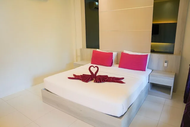 غرفة قياسية بسرير كوين بإطلالة على الحديقة، Silver Sand Samed Hotel & Resort 1/2