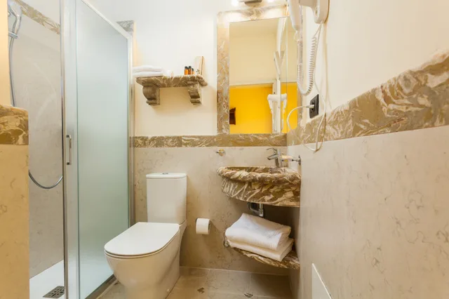 غرفة تنفيذية بسرير مزدوج وسرير بطابقين بغرفة نوم واحدة، Villa Isabella Hotel & Residence 8/8