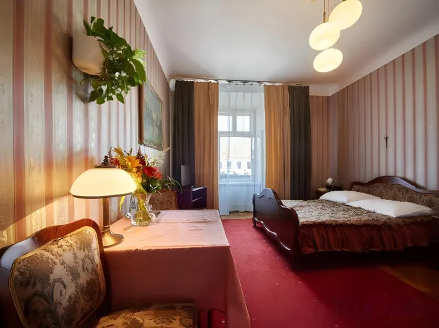 غرفة قياسية بسرير مزدوج بإطلالة على المدينة، Hotel Pollera 2/2