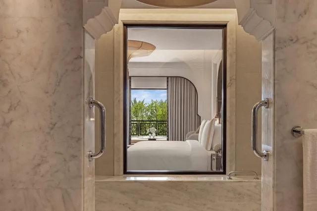 Palm, Deluxe، Jumeirah Zabeel Saray Dubai 2/2
