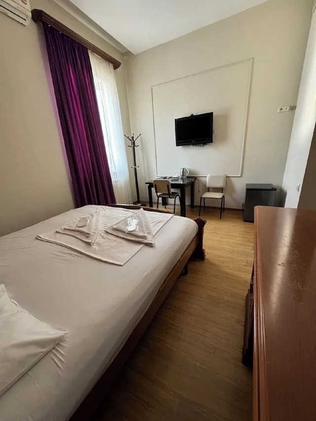 غرفة قياسية بسريرين منفصلين، Bella Hotel 9/10