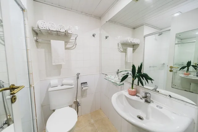 غرفة قياسية رباعية بسرير مزدوج وسريرين منفصلين، Hotel Nacional Inn Curitiba Estacao Shopping 6/7