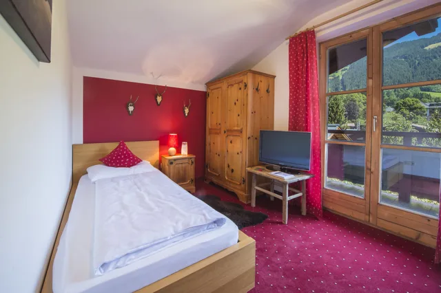 غرفة بشرفة مفردة بسرير فردي، Hotel Gamshof 1/3