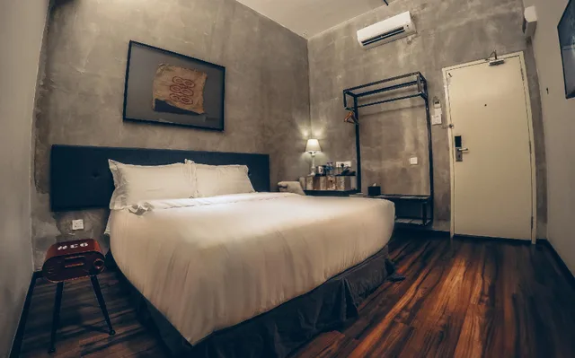 Superior, Queen Bed, No Window، Merton Hotel Ipoh 1/2