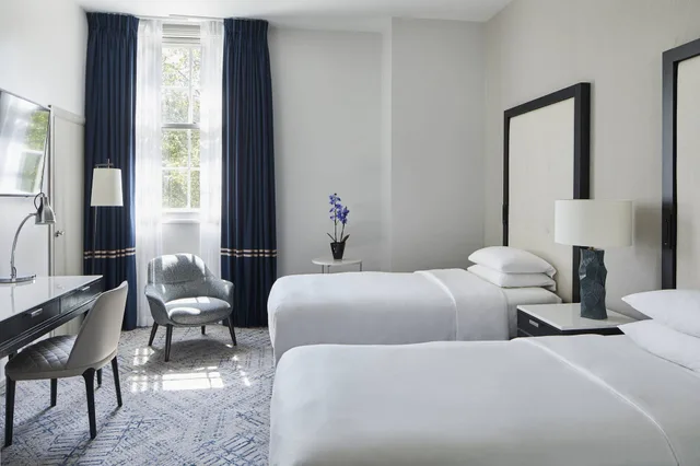 غرفة ديلوكس بسريرين منفصلين، Marriott London Hotel Grosvenor Square 9/10