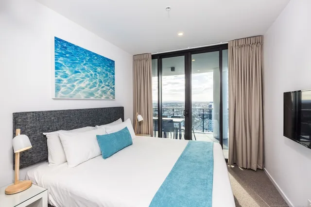 2 Bedrooms, Apartment, Partial Ocean View, Boardwalk Burleigh Beach 1/3
