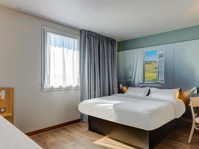 غرفة رباعية، B&B Hotel Le Creusot Montchanin 1/2