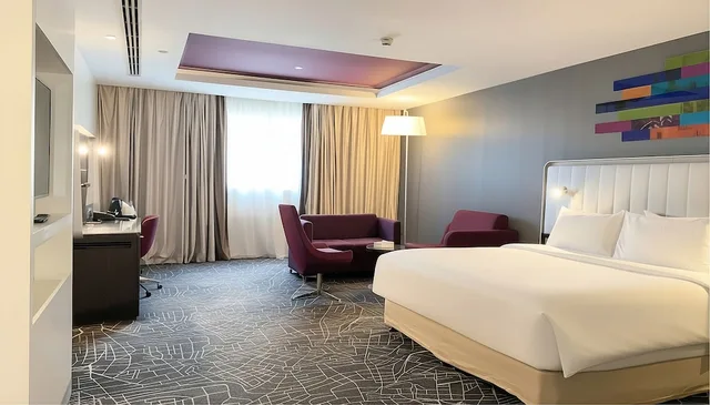 غرفة سوبيريور بسريرين منفصلين، بارك إن باي راديسون الدمام(Park Inn By Radisson Dammam.) 1/6