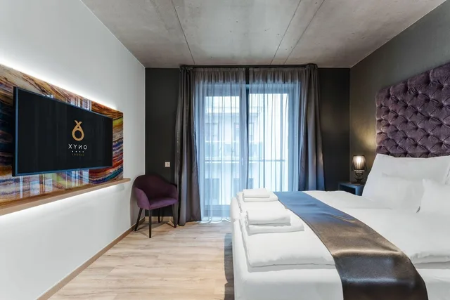 Premium, Suite, Twin Beds, Two Story, Sofa، Onyx Luxury Budapest 2/2