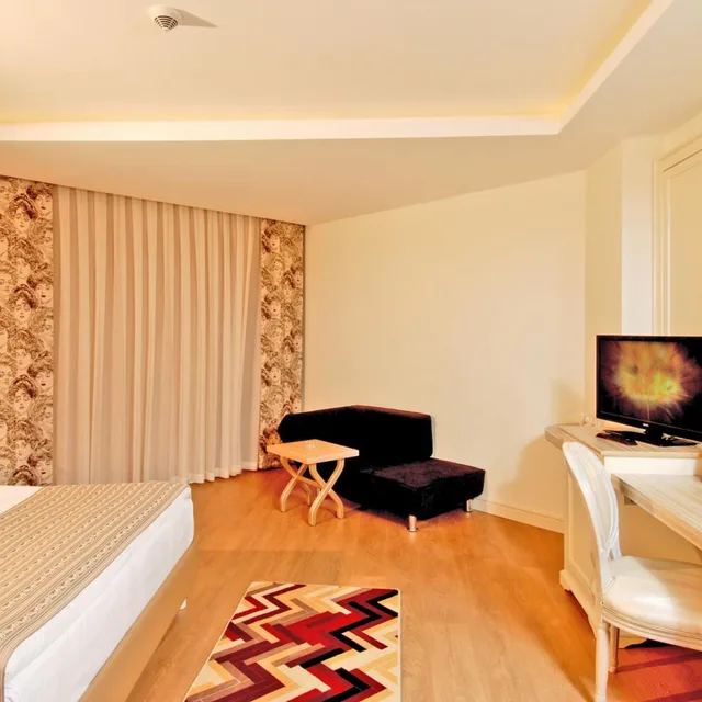 Standard, Double or Twin Bed, Land View، Delphin Deluxe Resort 10/10