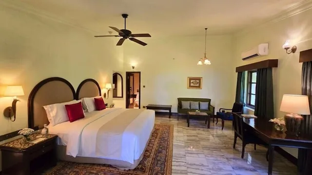 Colonial, King Bed، Gateway Madurai 3/4