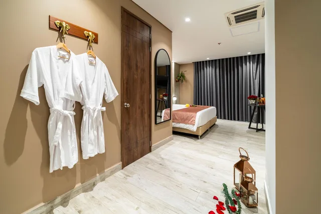جناح بسرير كينج بشرفة بجاكوزي، Eutopiq Hotel 7/8