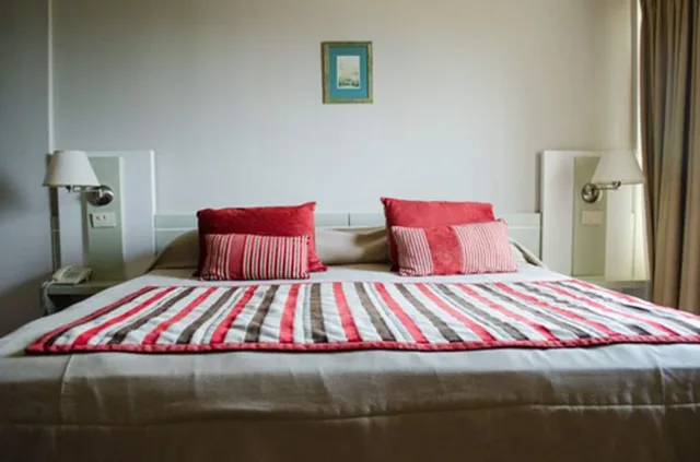 Standard, King Bed, Hotel Continental 2/6
