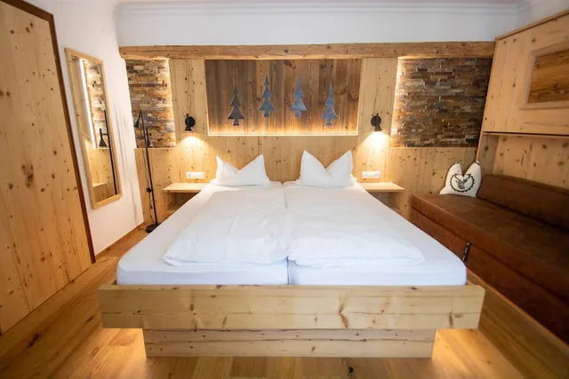 Apartment, 2 Double and Twin Beds, Mountain View, Balcony، HOTEL WALDHOF 1/4