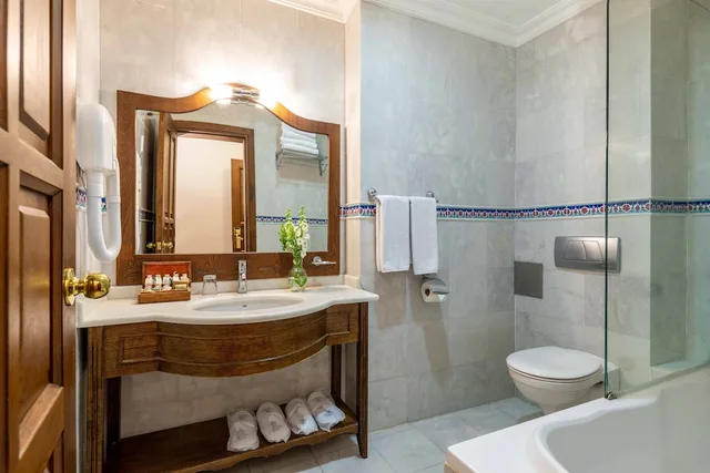 Deluxe, Twin Beds, Sultanhan Hotel 4/8