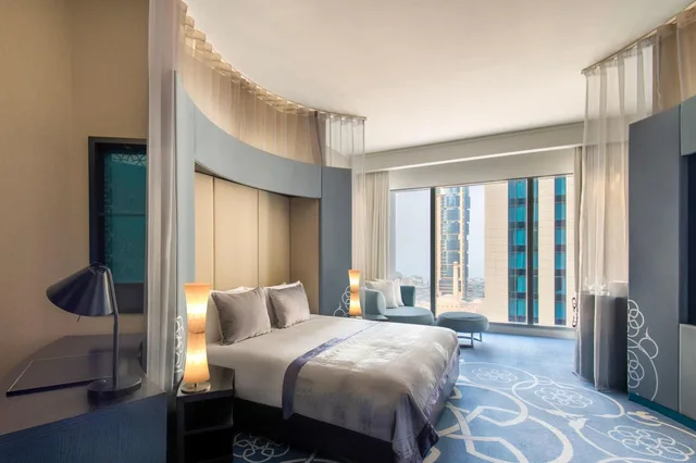 Deluxe, King Bed, Bay View، W Doha 1/10