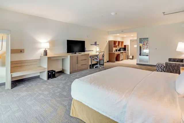 استوديو بسرير كينج بحوض استحمام لذوي الإعاقة، Home2 Suites by Hilton Crestview I-10 1/6