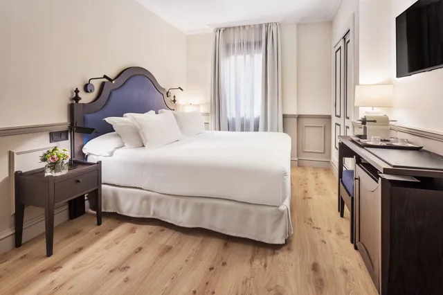 غرفة قياسية بسرير مزدوج أو سريرين منفصلين، H10 Corregidor Boutique Hotel 4/8
