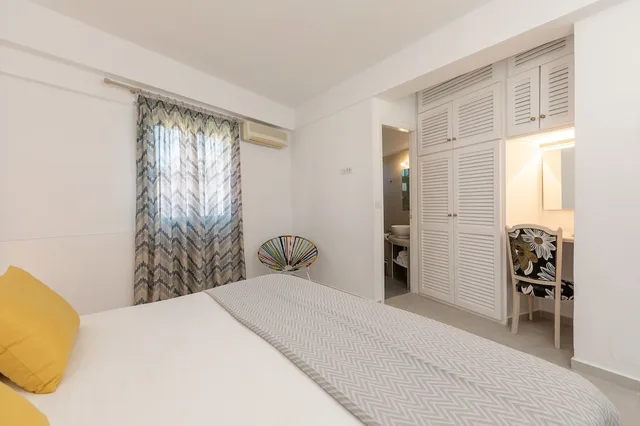 غرفة ديلوكس بسرير كوين بشرفة، Nikolas Hotel 3/9