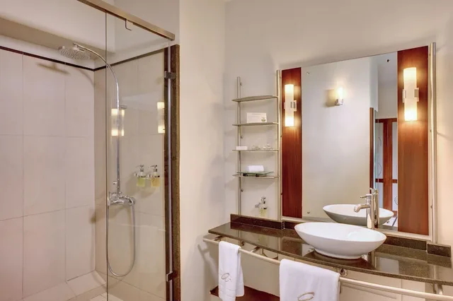 جناح جونيور بسرير كينج، The Address Boutique Hotel 3/3